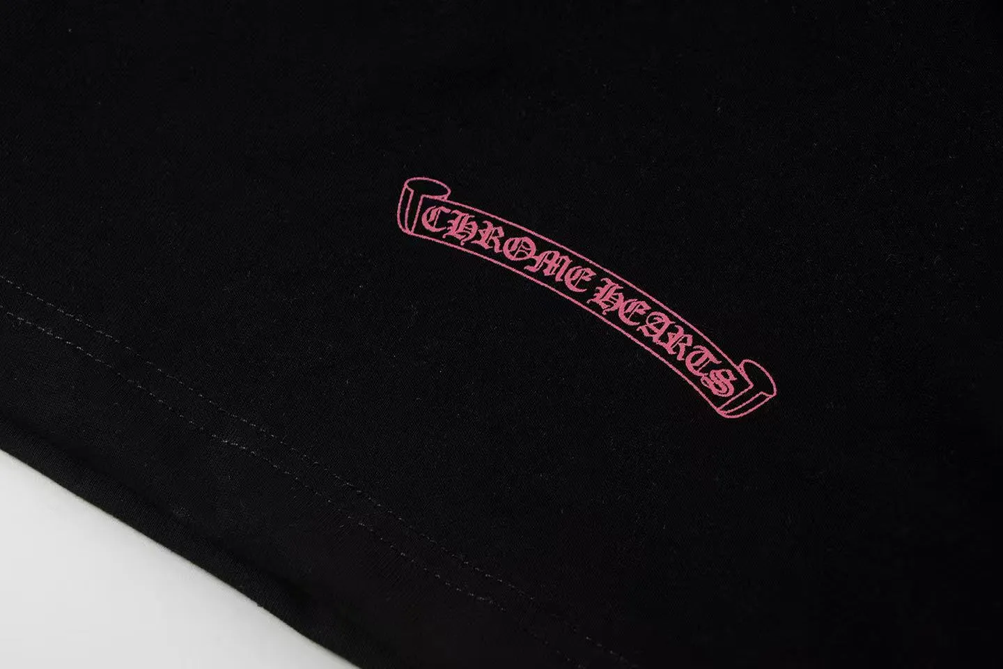 🅿️150 Style: 2025 new Croix Heart short-sleeved T-shirt Material: High version 300g double yarn combed cotton Size: S～XL Color: Black Style number: Z018